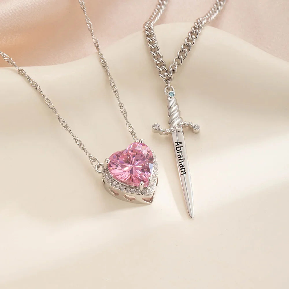 Collar corazón y espada